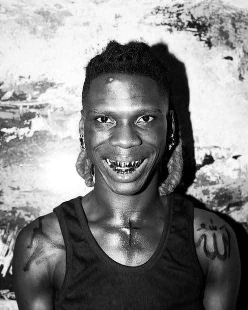Seyi Vibez